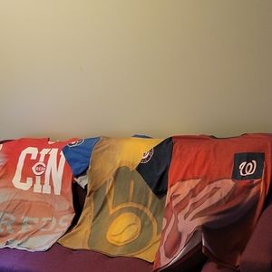 3 shirts like New. (All 3) Xl. Baseball Teams